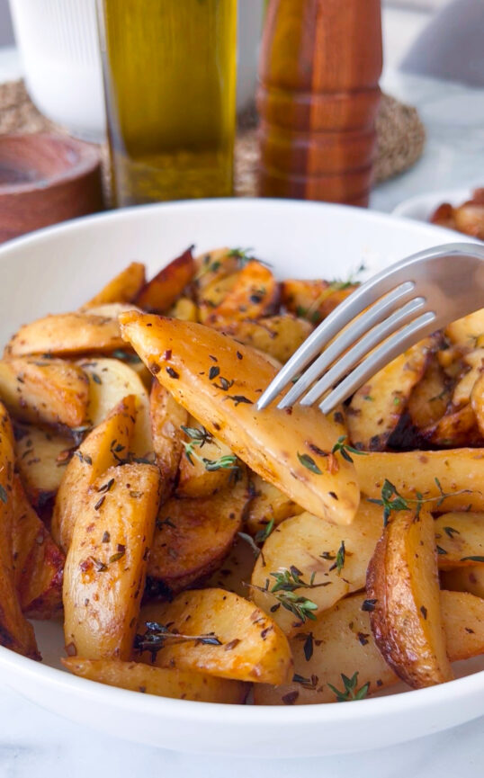Crispy Greek-Inspired Lemon Potatoes