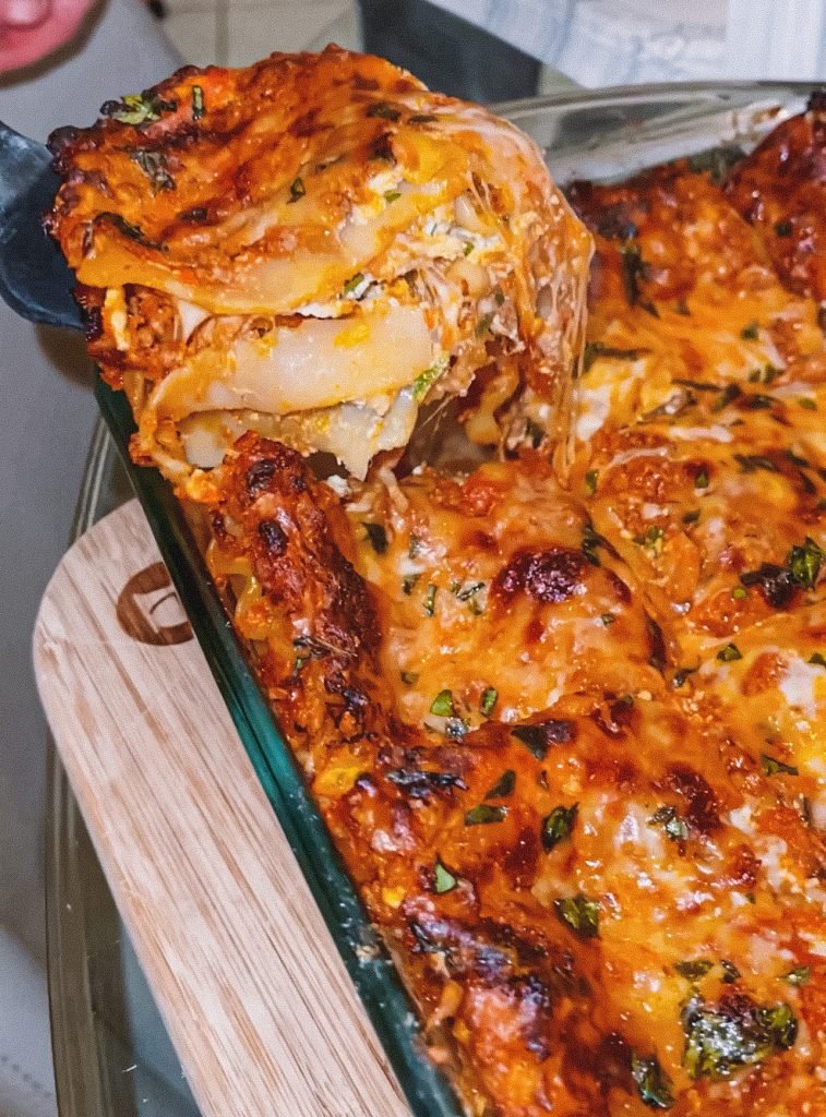 viral 5 layer lasagna with meat sauce